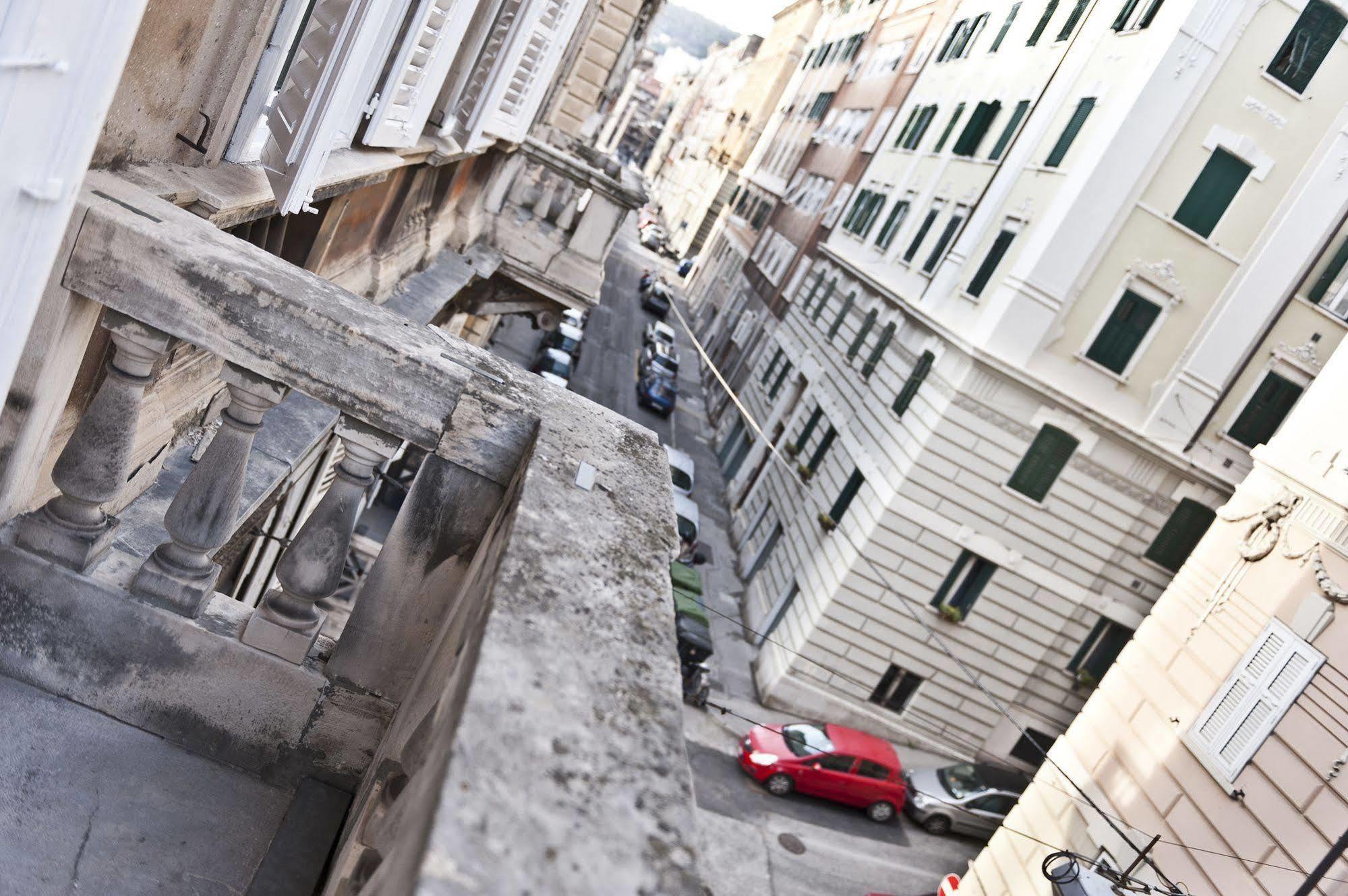 Domus Liberta - Boutique Rooms Trieste Exterior foto